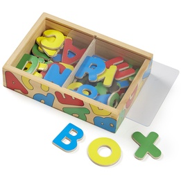 Melissa & Doug, Magnetbokstäver i trä, 52 st
