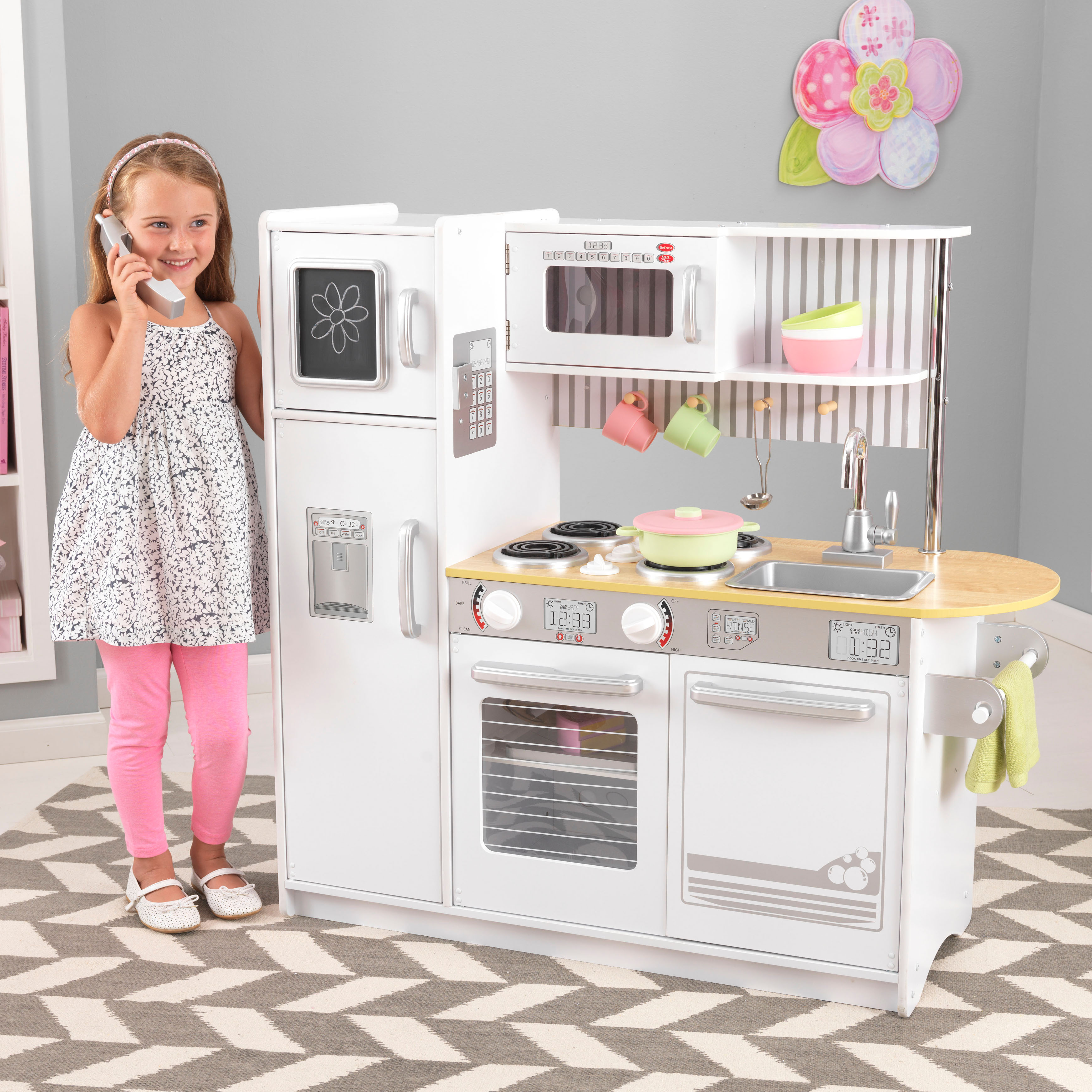 Kidkraft - Barnkök - Uptown Kitchen - White - Kökslek ...