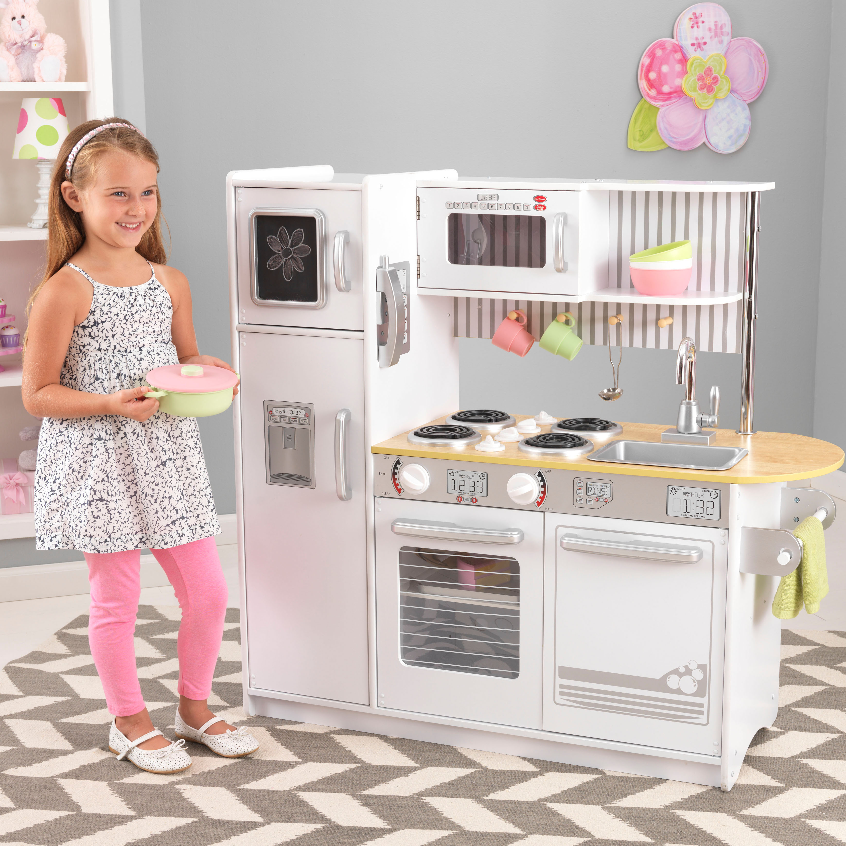 Kidkraft - Barnkök - Uptown Kitchen - White - Kökslek ...