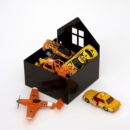 Roommate - House Box Black