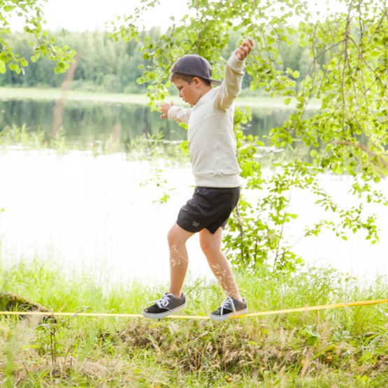 Mikka of Scandinavia – Slackline