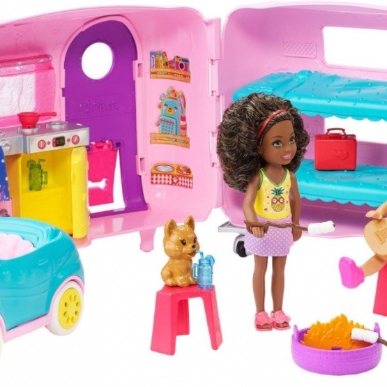 Barbie Club Chelsea Convertible With Caravan Girls